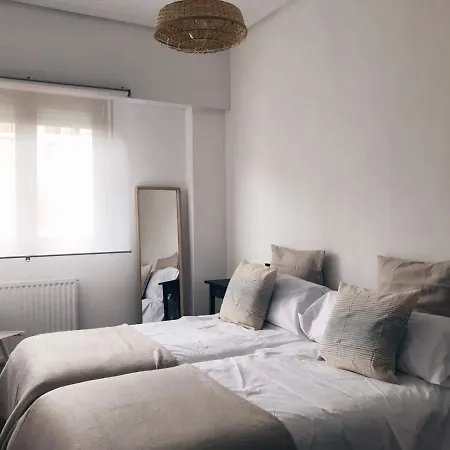 Apartamento Muy Luminoso En San Mames