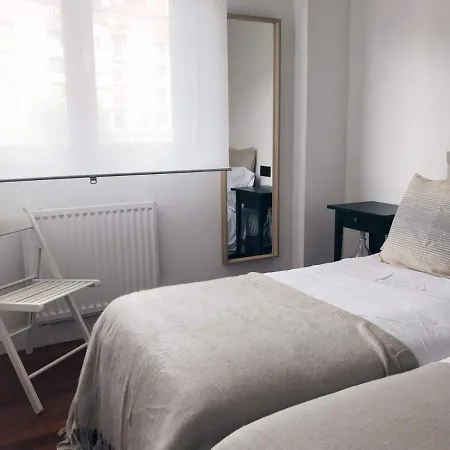 Apartamento Muy Luminoso En San Mames