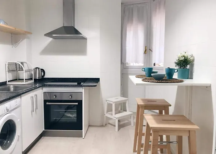 Muy Luminoso En San Mames ビルバオ